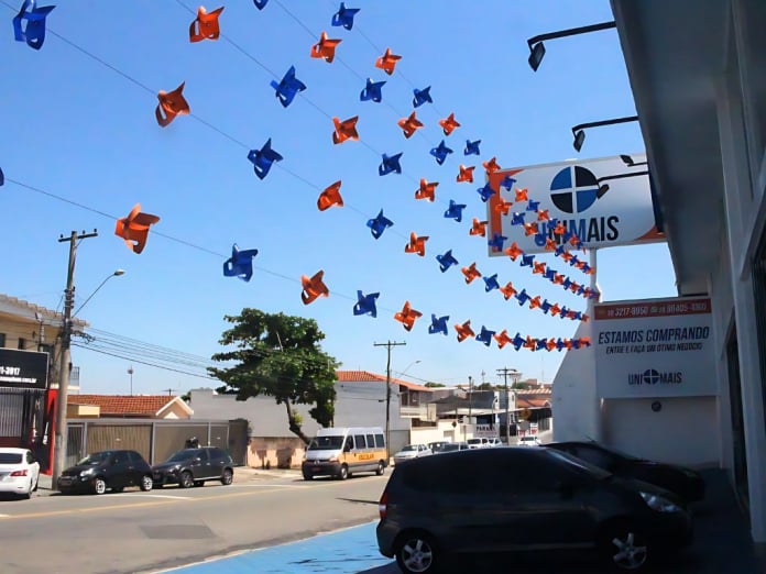 Decoração de loja com cata-vento campinas